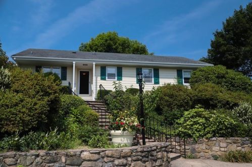 9 Ridge Rd, Westerly, RI 02891-5615