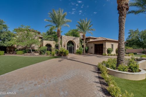 6876 Star Dr, Gilbert, AZ 85298-4122