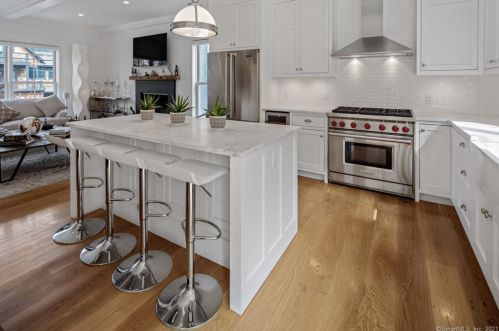 7 Westmere Ave, Norwalk CT  06853-1834 exterior