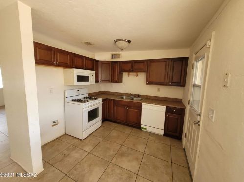 4502 32nd St, Tucson, AZ 85711-6326