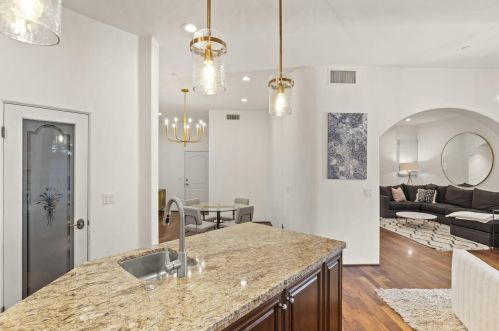 4384 Modoc Rd, Santa Barbara CA  93110-1836 exterior