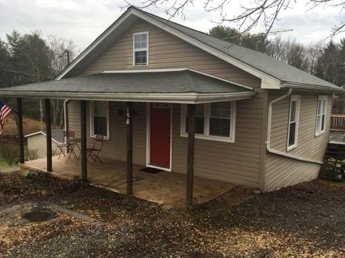 158 Basin St, Beckley, WV 25801-8752