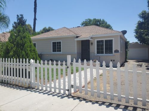 1864 Illinois Ave, Riverside, CA 92507-5419