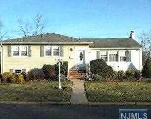 129 Ross Ave, Emerson, NJ 07630-1517