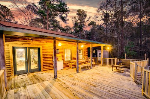 1033 Spiers Cir, Bonneau, SC 29431-3052