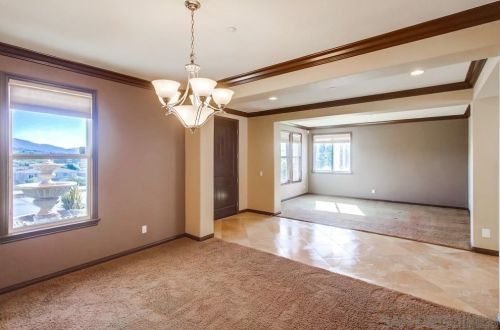 15032 Creek Hills Rd, El Cajon, CA 92021-2585