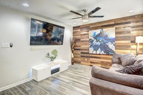 699 Cedar Ave, Atlanta, GA 30318-6217