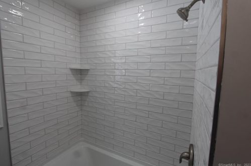 41 Mcgrath Rd, Wapping CT  06074-1116 exterior