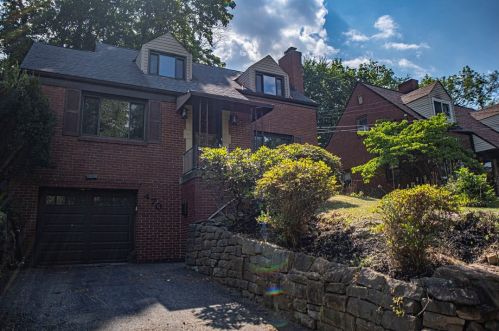 470 Sage Dr, Pittsburgh, PA 15243-2012