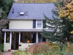 54 Cummings Rd, Newton, MA 02459-1753