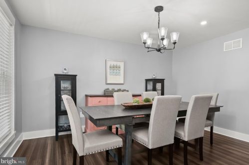 6018 River Meadows Dr, Columbia MD  21045-3825 exterior