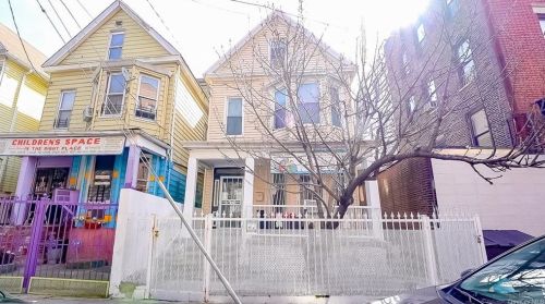 2654 Briggs Ave, Bronx, NY 10458-4004