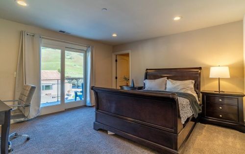 2985 Day Rd, Gilroy CA  95020-8828 exterior