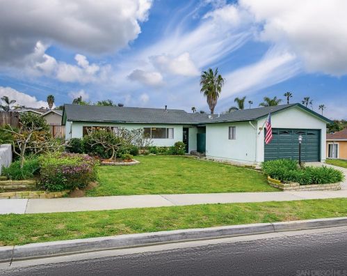 4047 Thomas St, Oceanside, CA 92056-4226