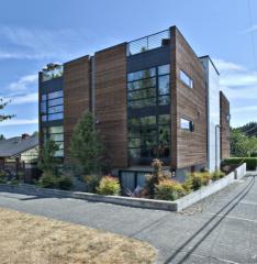 1402 Dakota St, Seattle, WA 98108-1409