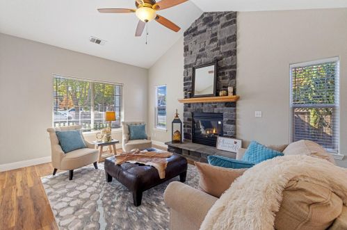 437 Locust St, Lodi CA  95240-2321 exterior