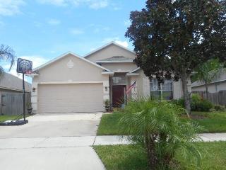 709 Oak Chase Dr, Orlando FL  32828-7201 exterior