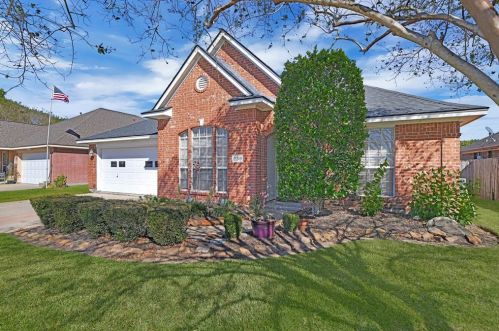 236 Lasso St, Angleton, TX 77515-2745