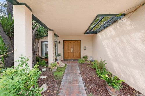 202 Plantation Pl, Anaheim, CA 92806-3225