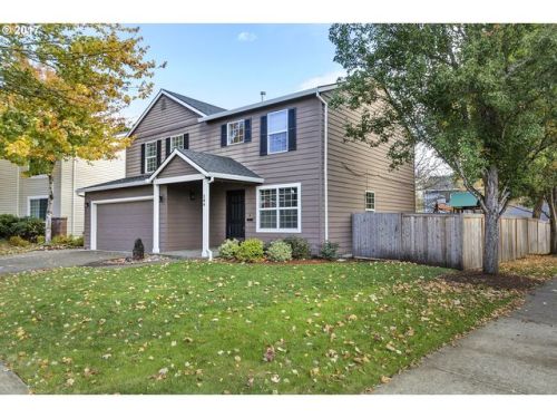 204 Autumnwood Ter, Beaverton OR  97124-7944 exterior