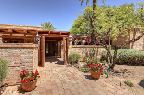 6342 Maverick Rd, Scottsdale, AZ 85253-2629