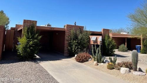 1225 Dodge Blvd, Tucson, AZ 85716-3706