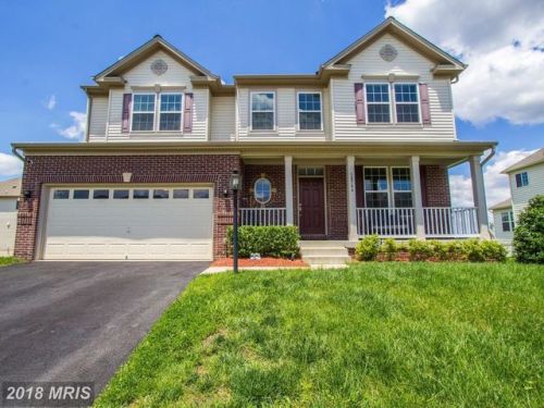 18746 Pier Trail Dr, Triangle, VA 22172-2352