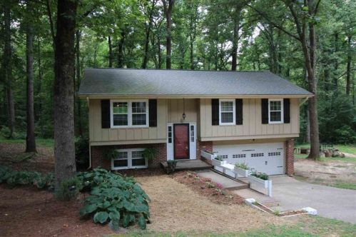 401 Woodland Cir, Pendleton, SC 29670-9400