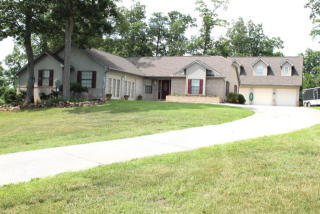 529 Emerald Ave, Kodak, TN 37764-1662