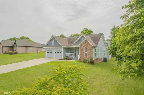 175 Towerview Cir, Mount Airy, GA 30563-3871