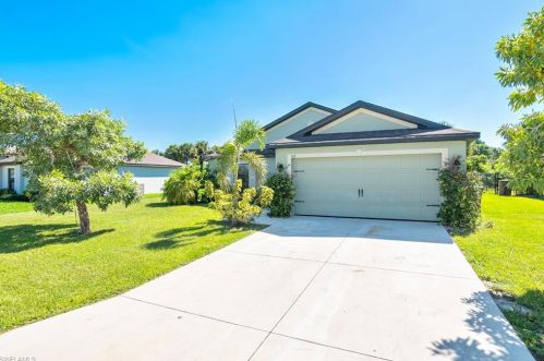 163 Shadow Lakes Dr, Lehigh Acres, FL 33974-0804