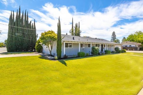 233 Oak Ave, Valley Home, CA 95361-2843