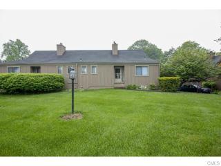 112 Chasta Ln, Stratford, CT 06614-8165