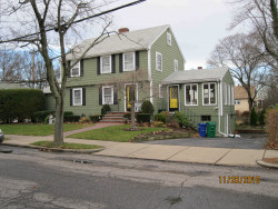 77 Heatherland Rd, Newton, MA 02461-2140