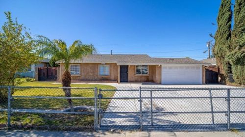 3844 Lofton Pl, Riverside, CA 92501-1810