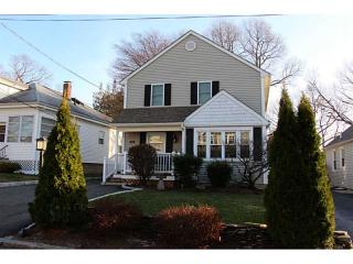 108 Myrtle Ave, Cranston, RI 02910-5729