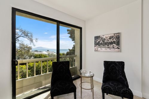 54 Seaview Dr, Santa Barbara, CA 93108-2848