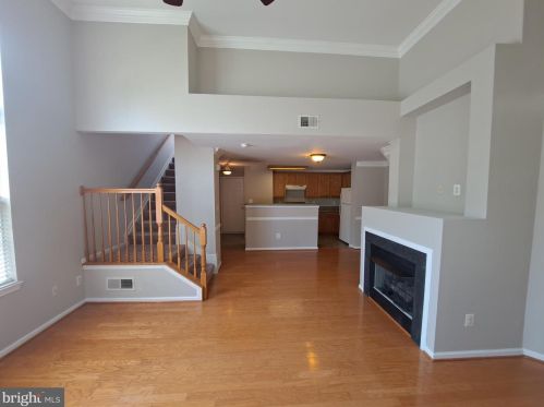 5085 Anchorstone Dr, Woodbridge, VA 22192-5362