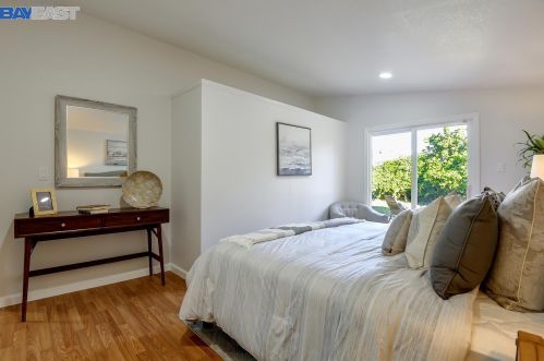 2072 Everglade St, Hayward CA  94545-4737 exterior