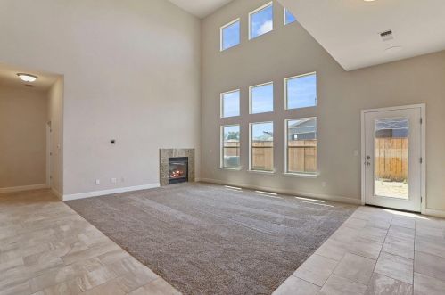 10881 St Moritz Cir, Stockton CA  95209-4357 exterior