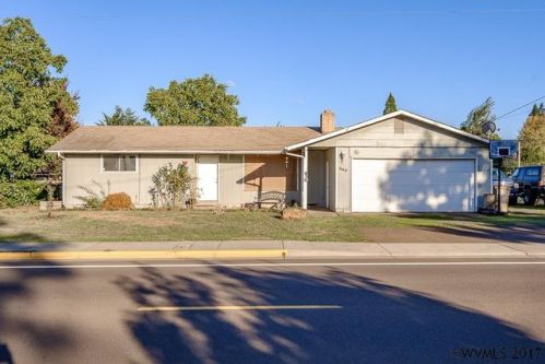 445 12th St, Lebanon, OR 97355-1413