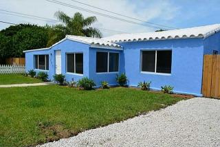 2347 Lee St, Hollywood FL  33020-2054 exterior