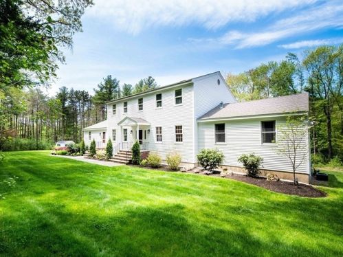 41 Surrey Ln, Topsfield, MA 01983-1318