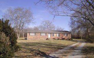 707 Bugscuffle Rd, Wartrace, TN 37183-3457