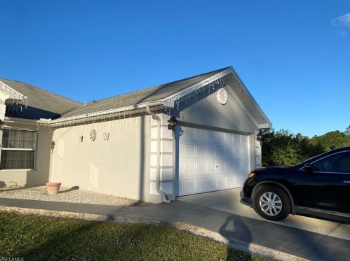 3704 4th St, Lehigh Acres, FL 33976-2208