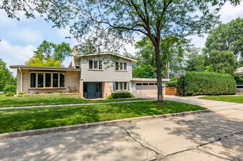 685 Highland Pl, Highland Park, IL 60035-4843