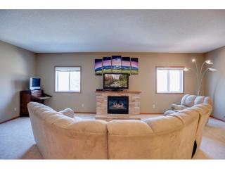 547 Woodduck Dr, Saint Paul, MN 55125-5320