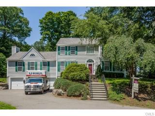99 Silvermine Ave, Norwalk CT  06850-2038 exterior