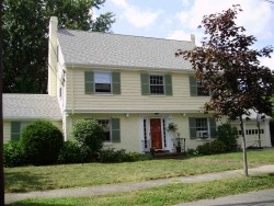 23 Bemis St, Newton, MA 02460-1102