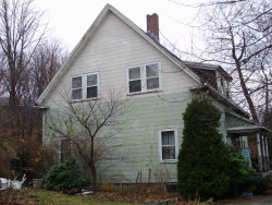 72 Cottage St, Newton, MA 02464-1229